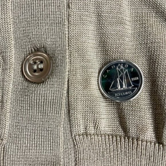 LIGHTWEIGHT TAUPE CARDIGAN with SHEEN by Stunning Lure of Japan, Size Medium - Picture 9 of 9